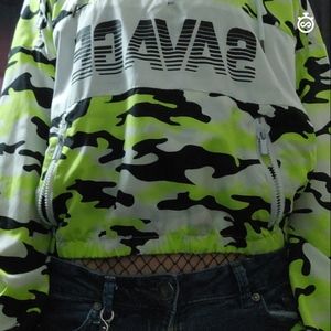 A savage camo crop